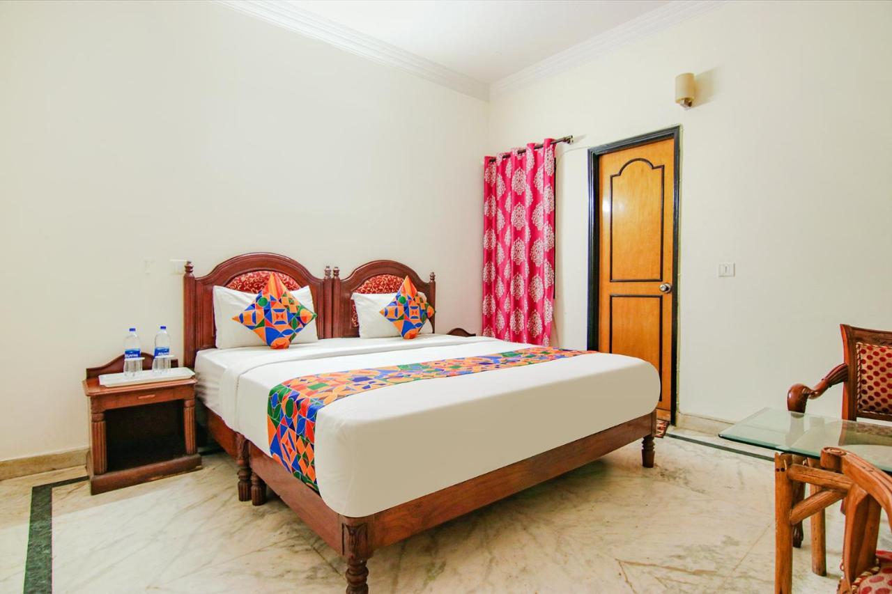 Fabhotel Singh Suite Gurgaon Exterior photo