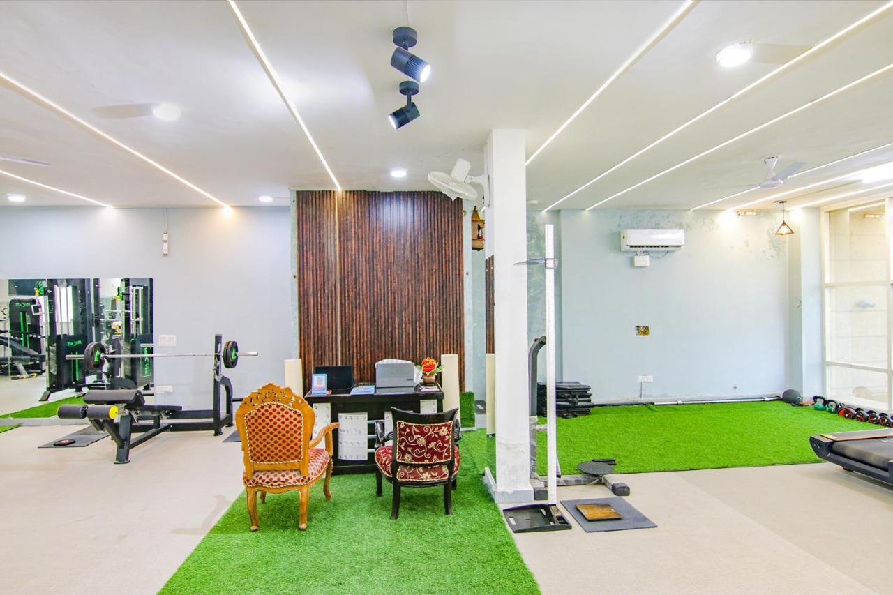 Fabhotel Singh Suite Gurgaon Exterior photo